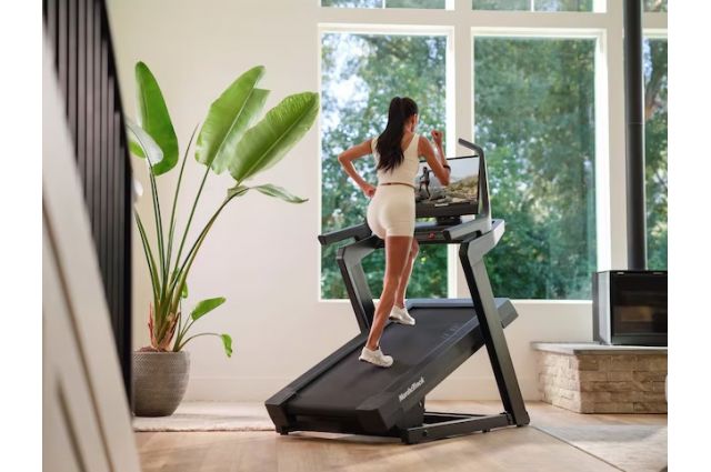 Treadmill NORDICTRACK X24 + iFit Coach 12 months membership Treadmill NORDICTRACK X24 + iFit Coach 12 months membership